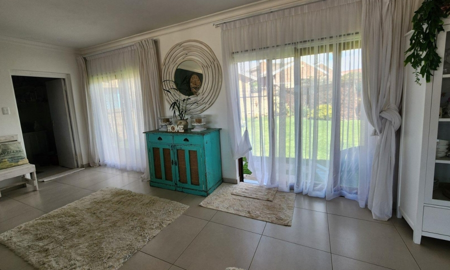 3 Bedroom Property for Sale in Wavecrest Eastern Cape